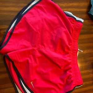 Nike shorts size medium